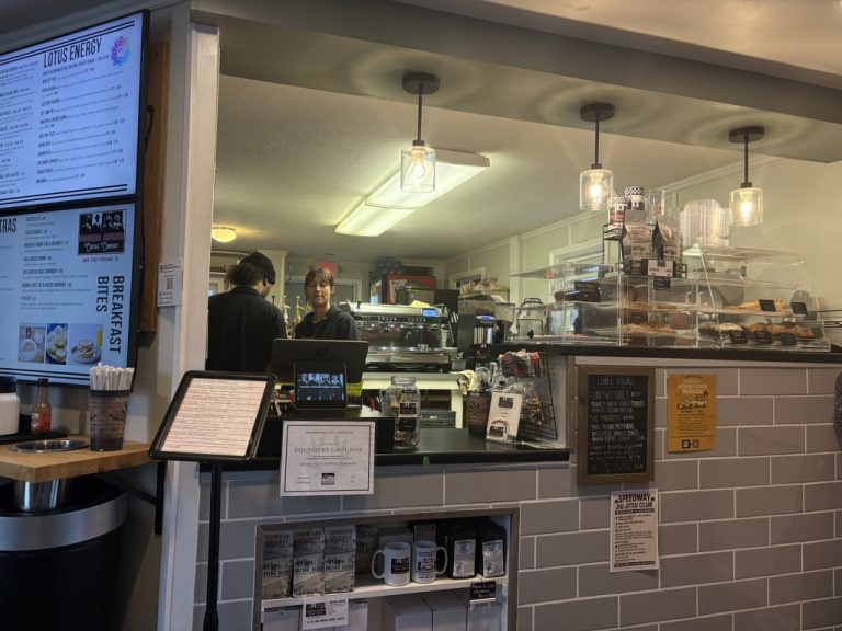 Speedway의 로컬 감성 카페, Founders Grounds Coffee