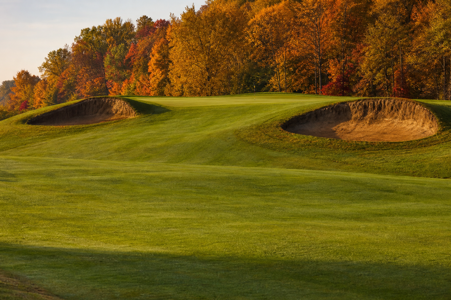 피트 다이 코스 페어웨이 화산 벙커 시그니처 홀 가을 단풍 인디애나 The Pete Dye Course French Lick fairway volcano bunker autumn