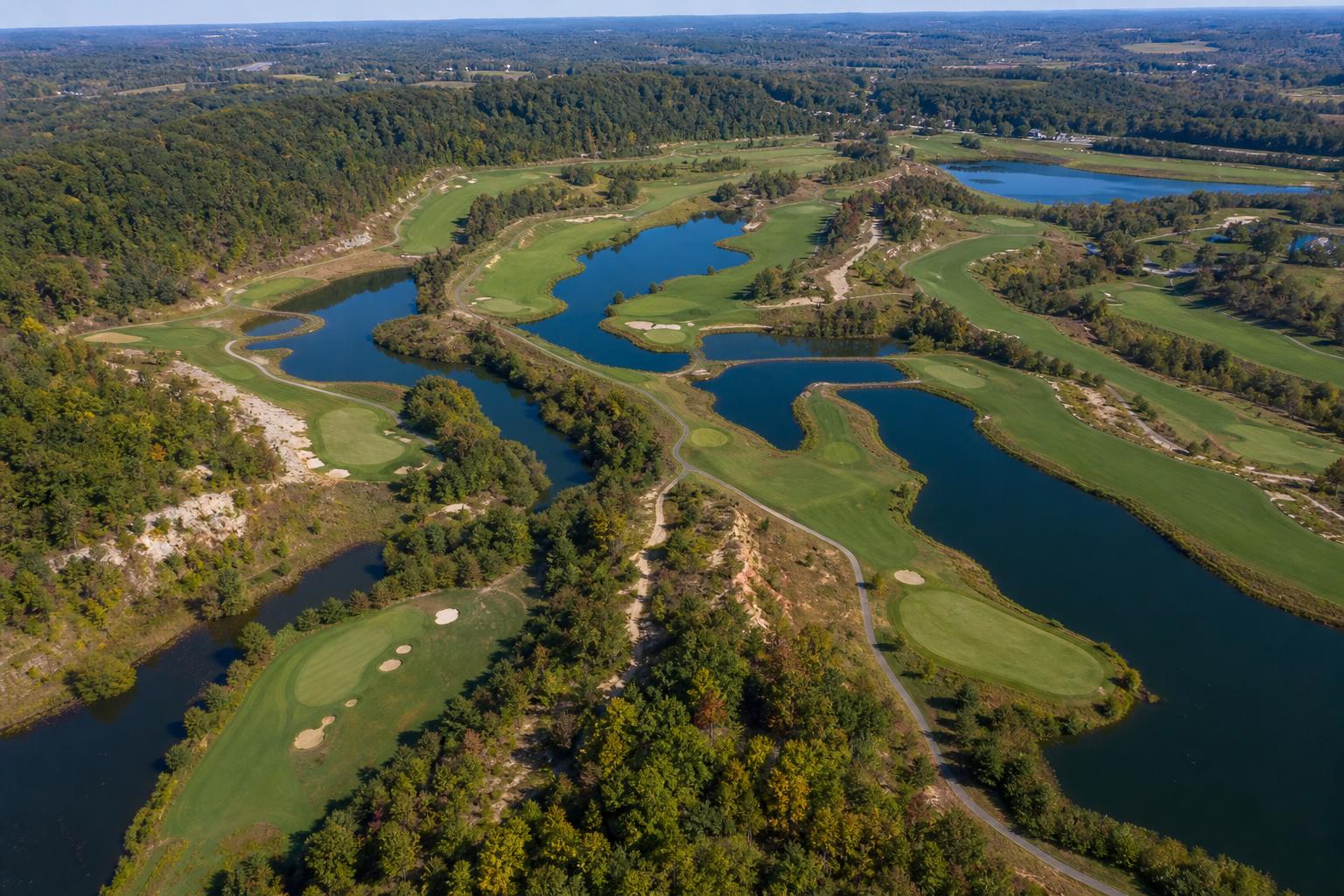 Victoria National 항공뷰 폐탄광 부지 finger lagoons Tom Fazio Newburgh Indiana