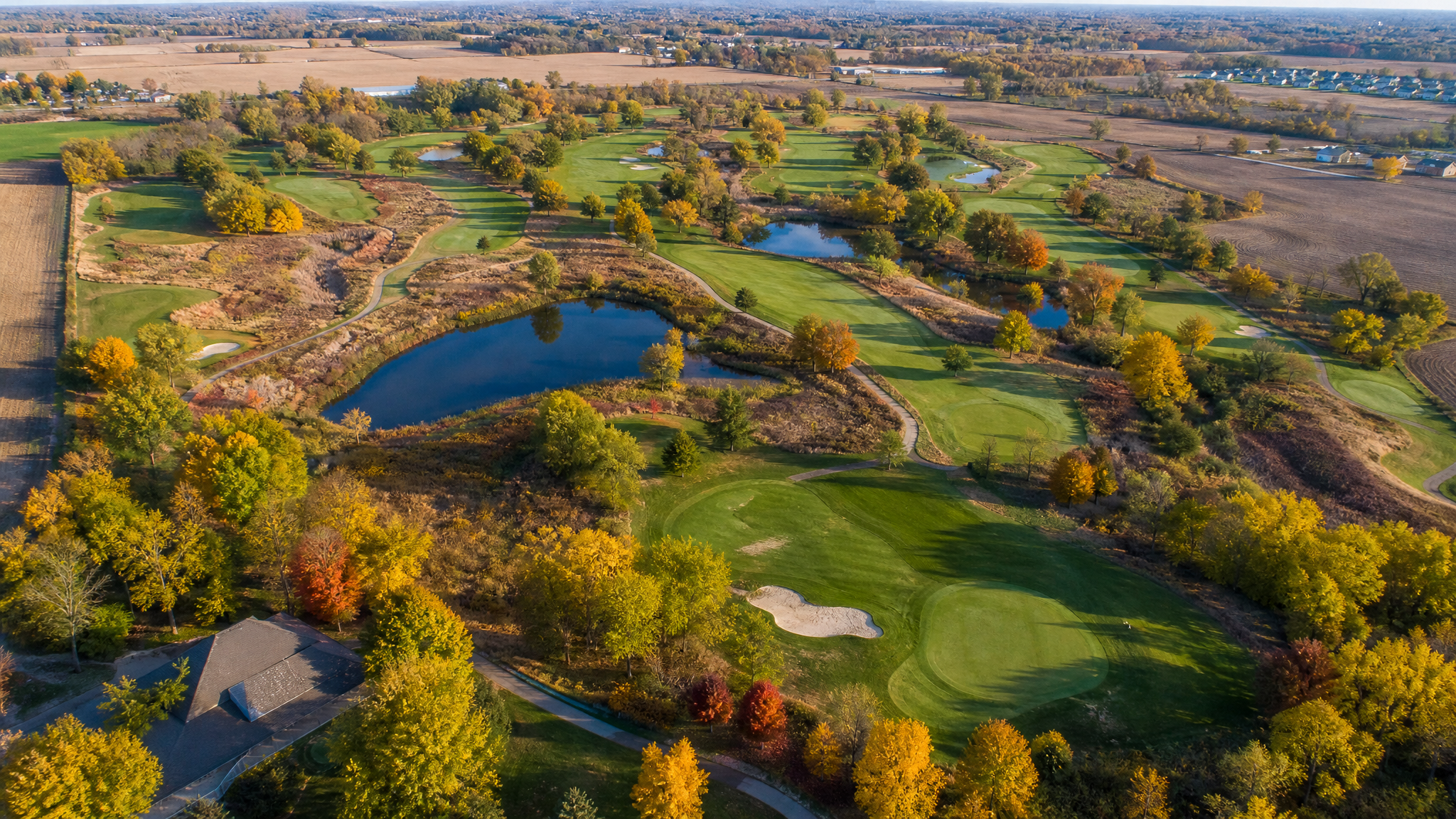 Smock Golf Course 항공 뷰 par 72 18홀 가을 페어웨이 native prairie 인디애나폴리스 시영 Smock aerial Indianapolis Indiana